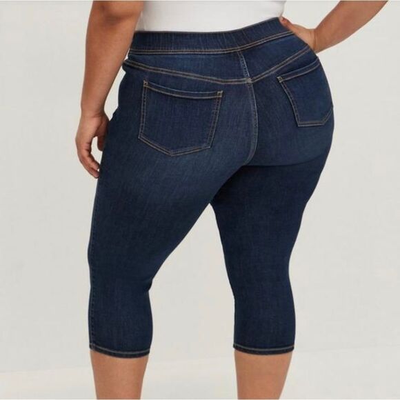 Torrid 2 Crop Lean Jean Skinny Super Soft High Rise Jean - New - Picture 2 of 6